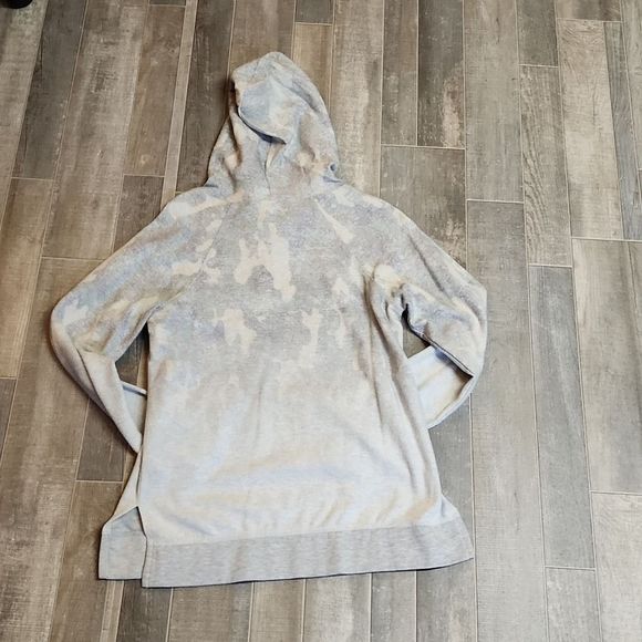 Maurices brand camouflage hoodie - Picture 12 of 12